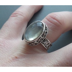 Zilveren ring perzik Maansteen gezet in bewerkte setting 16.5 mm