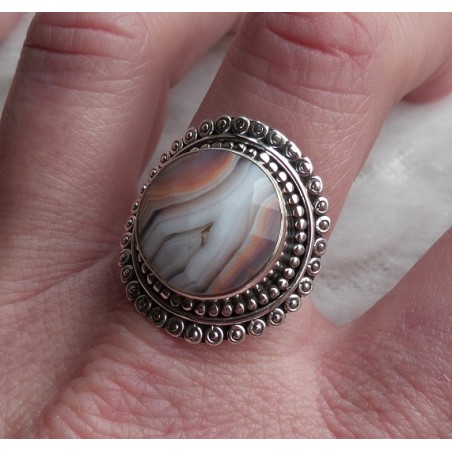 Zilveren ring ronde facet Botswana bewerkte kop 18 mm