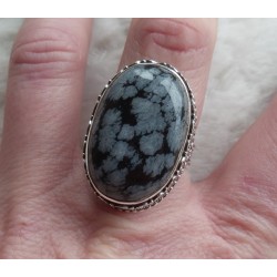 Zilveren ring ovale sneeuwvlok Obsidiaan in bewerkte setting 18.5 mm