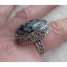Zilveren ring ovale sneeuwvlok Obsidiaan in bewerkte setting 18.5 mm