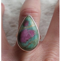 Zilveren ring gezet met druppelvorm Robijn in Fuchsiet 17.7 mm