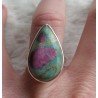 Zilveren ring gezet met druppelvorm Robijn in Fuchsiet 17.7 mm