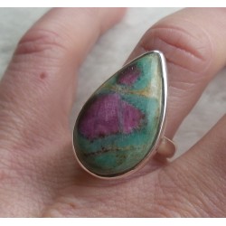 Zilveren ring gezet met druppelvorm Robijn in Fuchsiet 17.7 mm
