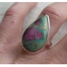 Zilveren ring gezet met druppelvorm Robijn in Fuchsiet 17.7 mm