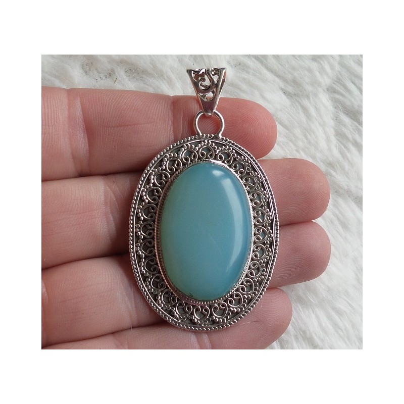 Zilveren hanger ovale aqua Chalcedoon in bewerkte setting