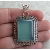 Zilveren hanger rechthoekige aqua Chalcedoon bewerkte setting