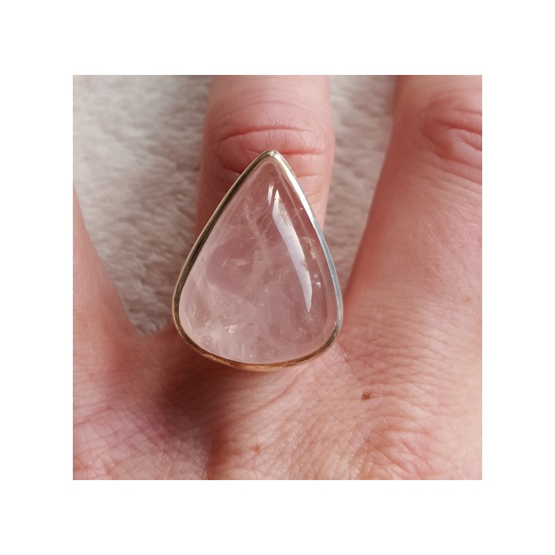 Zilveren ring gezet met druppelvormige cabochon Rozenkwarts 17.3