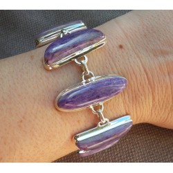 Zilveren armband gezet met Charoiet