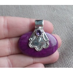 Zilveren hanger met dwarsliggende ovale paarse Turkoois en Ameth