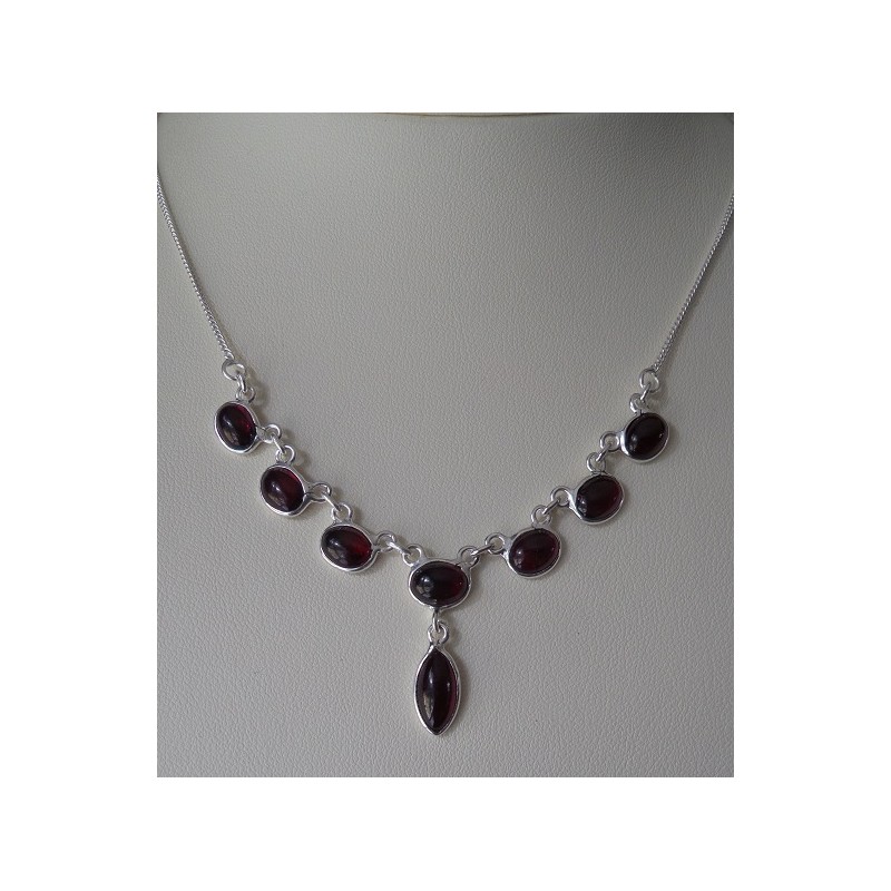 Zilveren ketting met cabochon geslepen Granaten