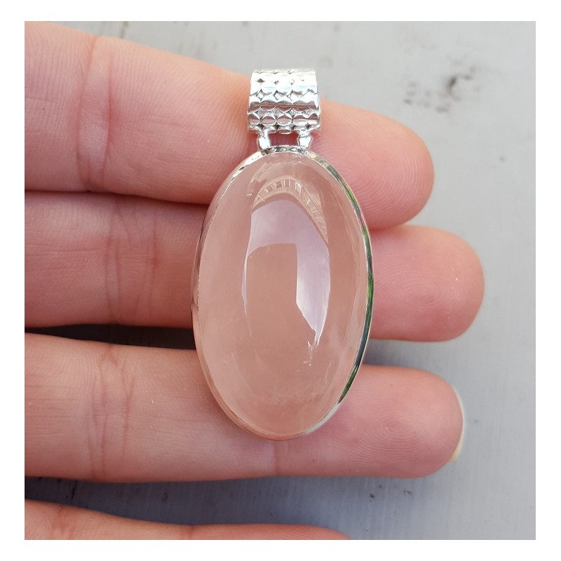 Zilveren hanger gezet met ovale cabochon Rozenkwarts