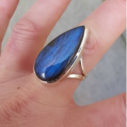 Zilveren ring met druppelvormige cabochon Labradoriet 19 mm