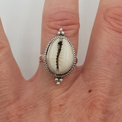 Zilveren ring met Cowrie schelp 17 mm