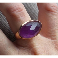 Vergulde ring met dwarsliggende ovale Amethist 18 mm