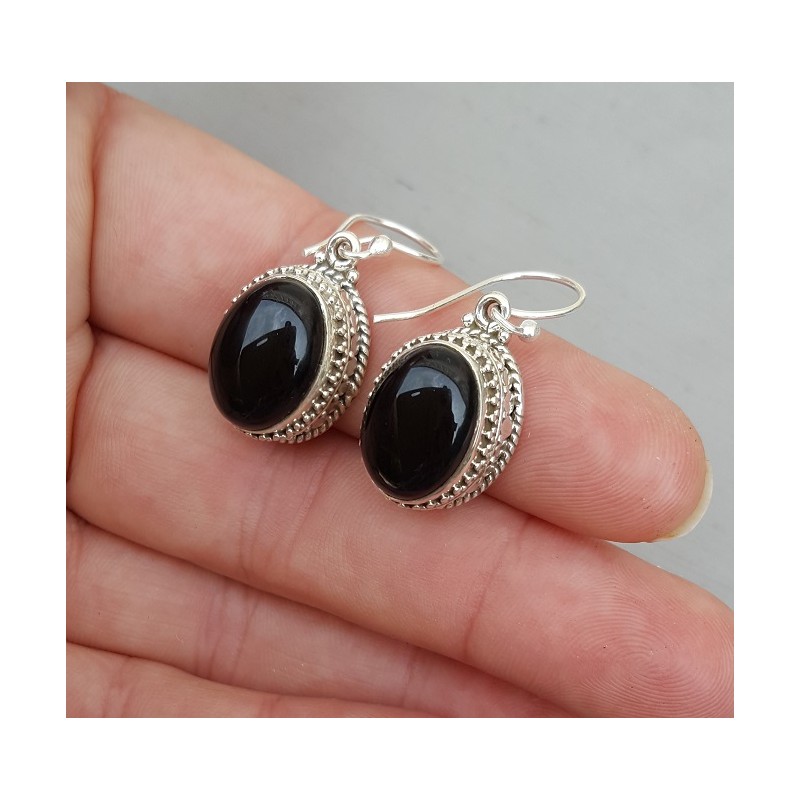 Zilveren oorbellen ovale cabochon Onyx in bewerkte setting