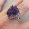 Zilveren ring met ruwe Amethist in bewerkte setting 18 mm