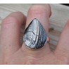 Zilveren ring gezet met druppelvorm Shungiet 19.3 mm