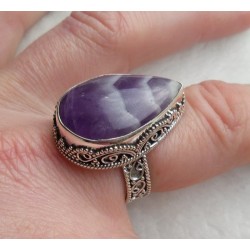Zilveren ring Chevron Amethist en bewerkte setting 18 mm