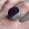 Zilveren ring ronde Chevron Amethist bewerkte setting 18 mm