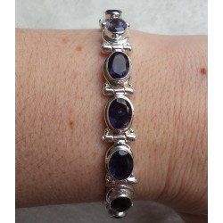 Zilveren armband gezet met ovale facet geslepen Ioliet