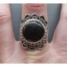 Zilveren ring gezet met Psilomelaan met bewerkte kop 18.5 mm