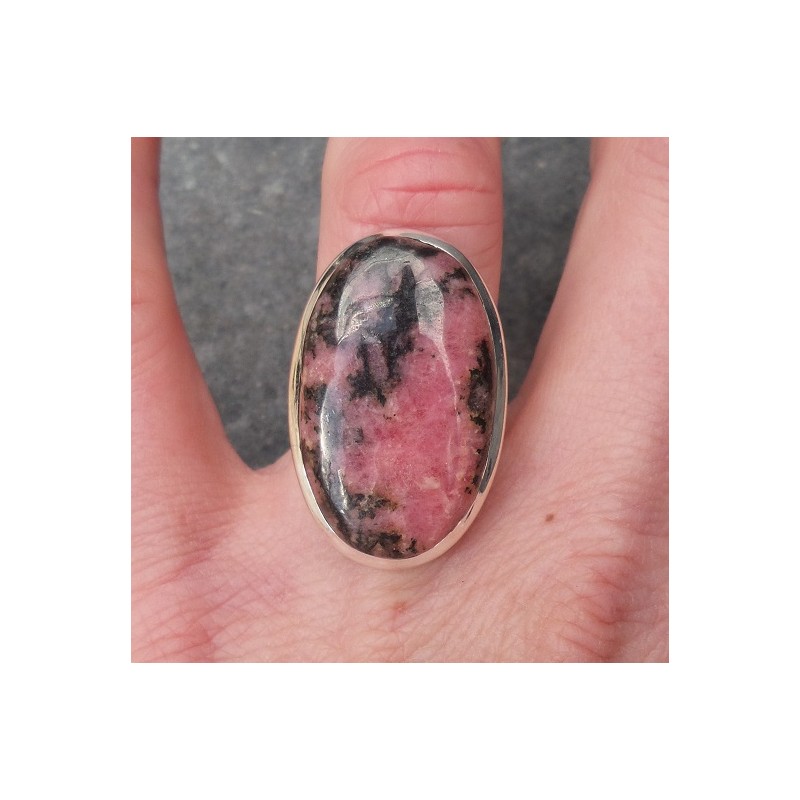 Zilveren ring ovale Rhodoniet 17.3 mm
