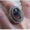 Zilveren ring met Fluoriet met bewerkte kop en band 19 mm