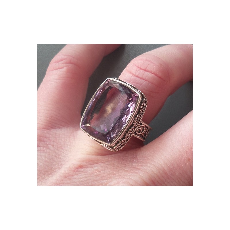 Zilveren ring gezet met rechthoekige facet Amethist 17.5 mm