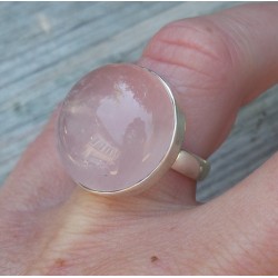 Zilveren ring gezet met ronde cabochon Rozenkwarts 17 mm