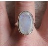 Zilveren ring gezet met ovale facet regenboog Maansteen 18 mm.