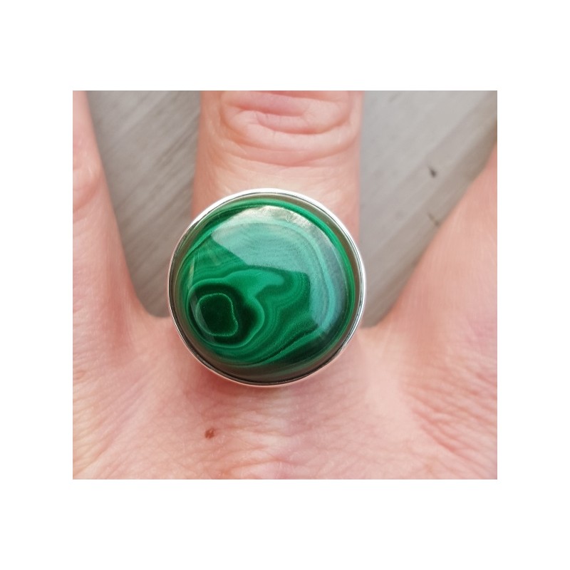 Zilveren ring gezet met ronde Malachiet 19.3 mm