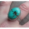 Zilveren ring met Tibetaanse Turkoois en bewerkte setting 19 mm