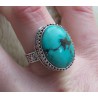 Zilveren ring met Tibetaanse Turkoois en bewerkte setting 19 mm