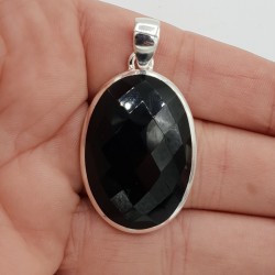 Zilveren edelsteenhanger ovale facet geslepen zwarte Onyx
