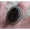 Zilveren ring gezet met Toermalijnkwarts en bewerkte kop 17.5 mm