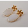 Vergulde oorbellen met ovale facet witte Chalcedoon