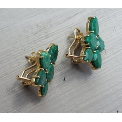 Vergulde oorbellen gezet met Emerald