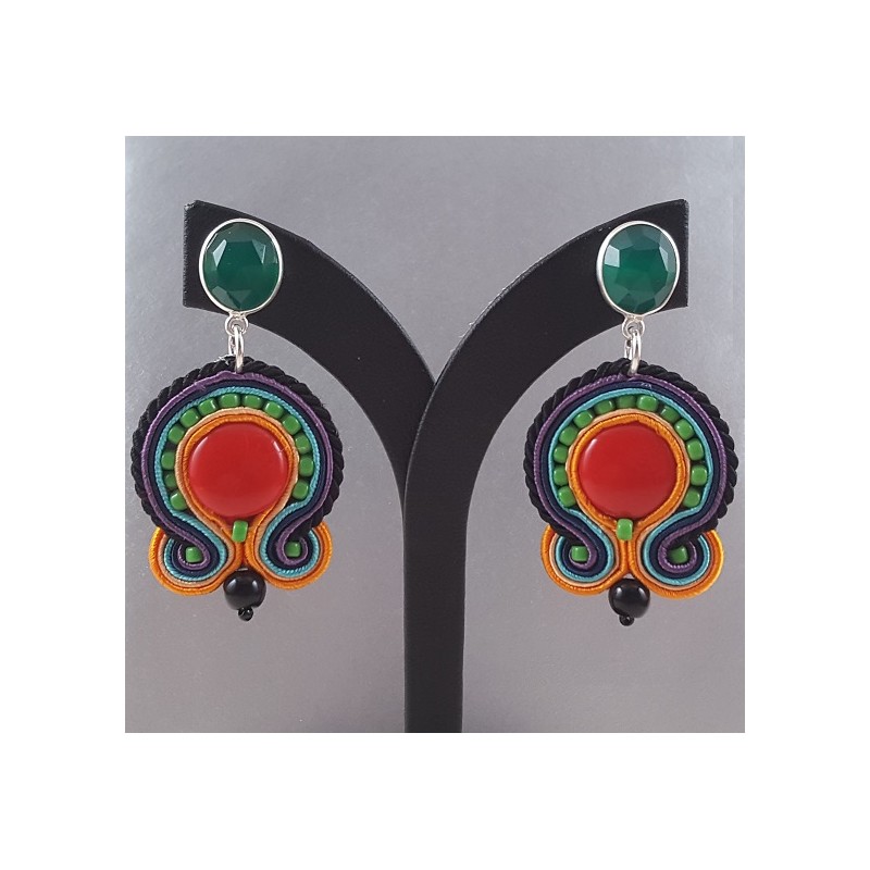 Zilveren oorbellen met groene Onyx en handgemaakte hanger