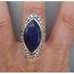 Zilveren ring gezet met marquise Saffier 18.5 mm