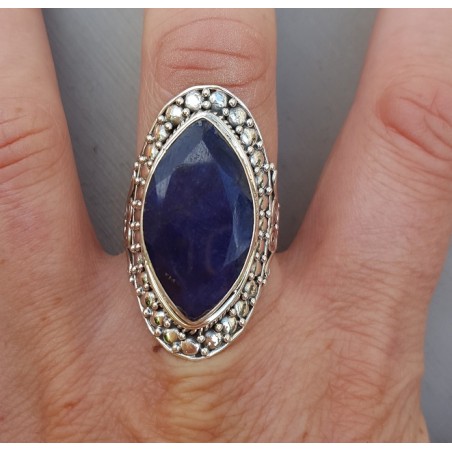 Zilveren ring gezet met marquise Saffier 18.5 mm