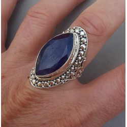 Zilveren ring gezet met marquise Saffier 18.5 mm