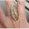 Zilveren ring met marquise gouden Rutielkwarts en bewerkte kop 17.7