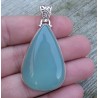 Zilveren hanger gezet met druppelvorm aqua Chalcedoon