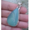 Zilveren hanger gezet met druppelvorm aqua Chalcedoon