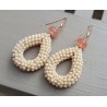 Oorbellen druppel van ivoor kleurige kristallen en Cherry quartz