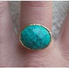Vergulde ring gezet met dwarsliggende ovale Turkoois 17.3 mm