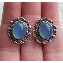 Zilveren oorbellen/oorknoppen met Chalcedoon in bewerkte setting