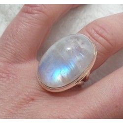 Zilveren ring gezet met ovale regenboog Maansteen 17.5 mm