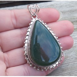 Zilveren hanger druppelvorm Nephriet Jade bewerkte setting