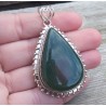 Zilveren hanger druppelvorm Nephriet Jade bewerkte setting